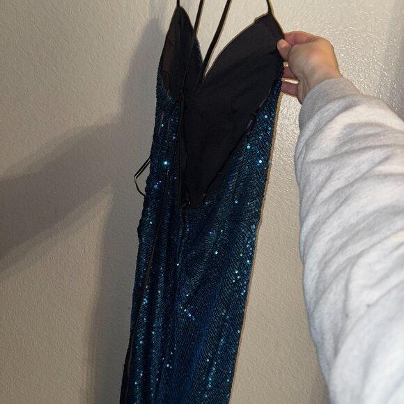 Sparkly Blue Dress Size 5 - Picture 2 of 3